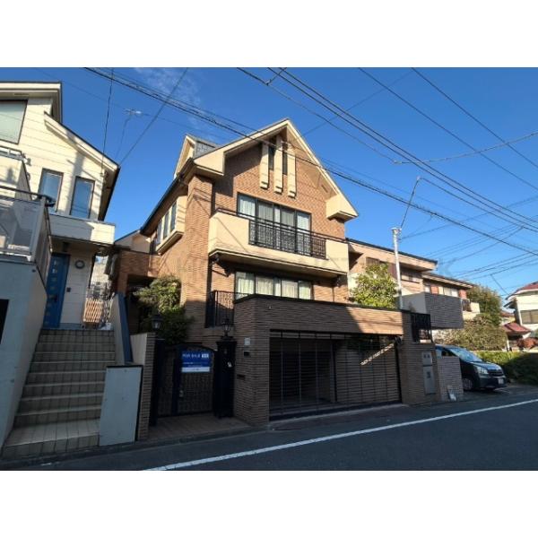 ☆ナチュラルテイストの外観が温もりある雰囲気を演出☆