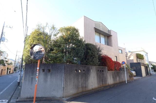 ☆高級感あふれる外観が日常に上質な時間を演出☆