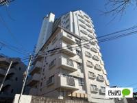 ☆空へと伸びる美しいフォルムが印象的な、高層マンションならではの洗練された外観です☆