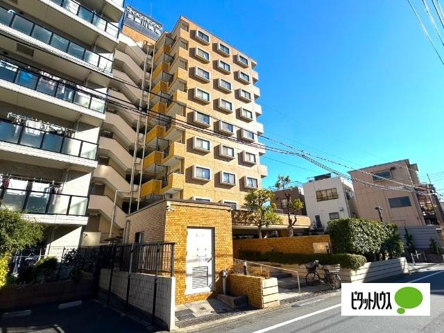 ☆家族に安心感を与える、温もりある外観デザイン。緑豊かな植栽と調和した美しい外観が魅力です☆