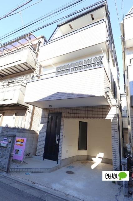 ☆スタイリッシュな外観が街角で映えるデザイン住宅☆