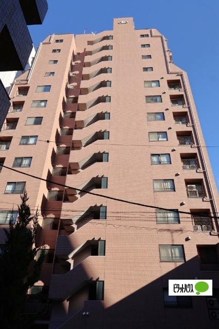 ☆空へと伸びる美しいフォルムが印象的な、高層マンションならではの洗練された外観です☆