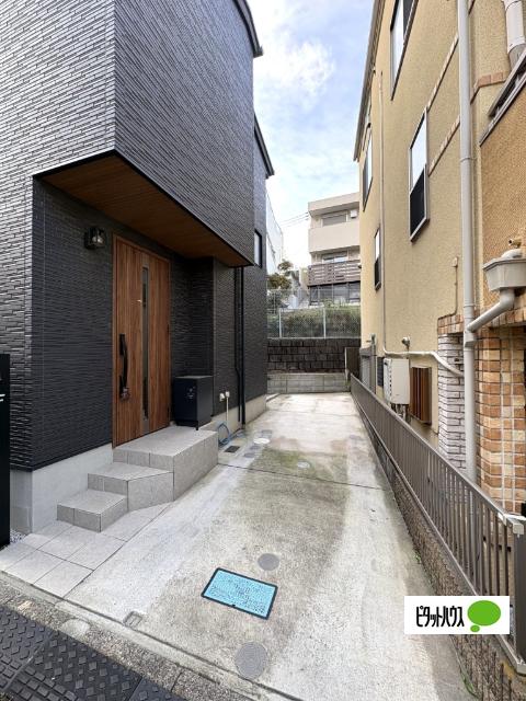 ☆開放感ある外観がゆとりある暮らしを印象づけます☆