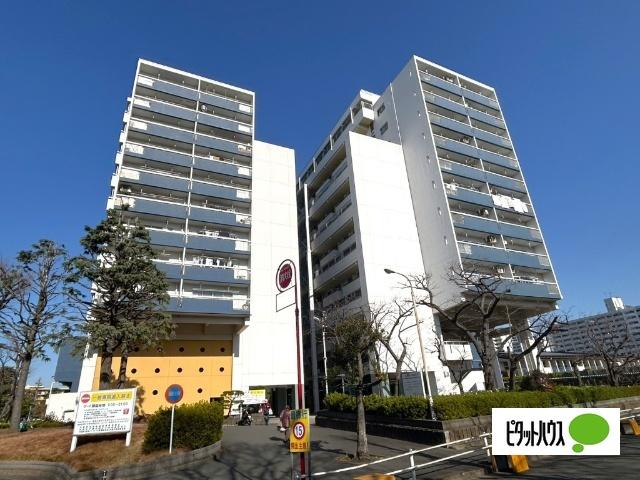 ☆総戸数の多さを誇るスケール感ある外観が、街並みに堂々とした存在感を放ちます☆