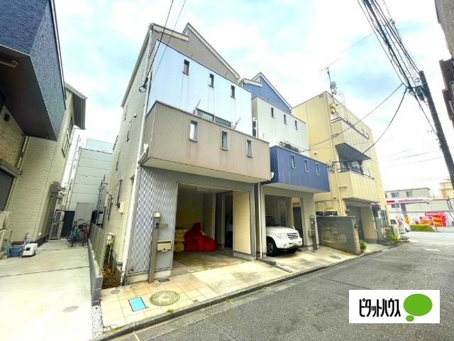 ☆モダンなデザインがひときわ目を引く外観。シンプルで上品な外観が永く愛せる住まいを演出☆