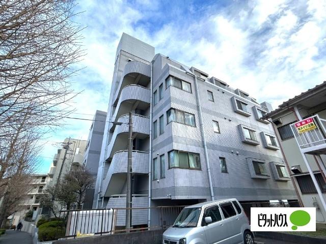 ☆落ち着いた色調の外観が上品な印象を与えます☆