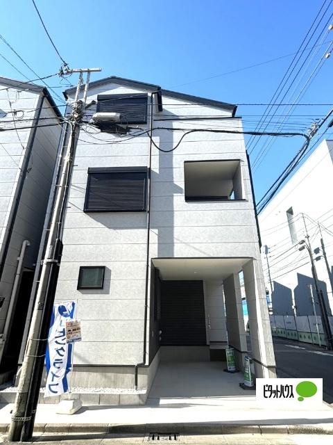 ☆新築ならではの美しい外観が街並みに映える住まい☆