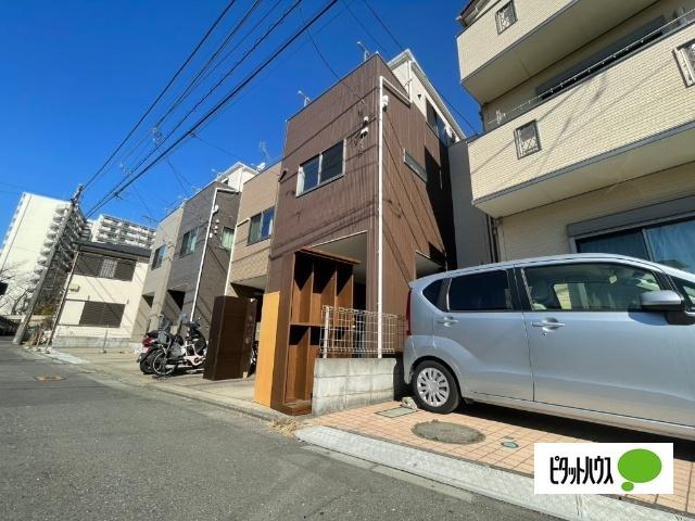 ☆スタイリッシュな外観が街角で映えるデザイン住宅☆