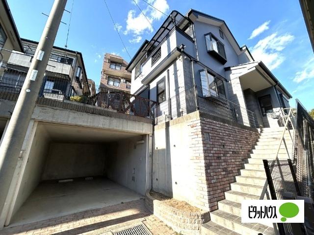 ☆開放感あるエントランスが住まう方をやさしく迎えます☆