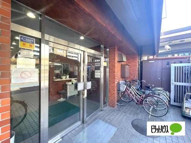 ☆明るく広々としたエントランスが毎日の帰宅を快適に☆