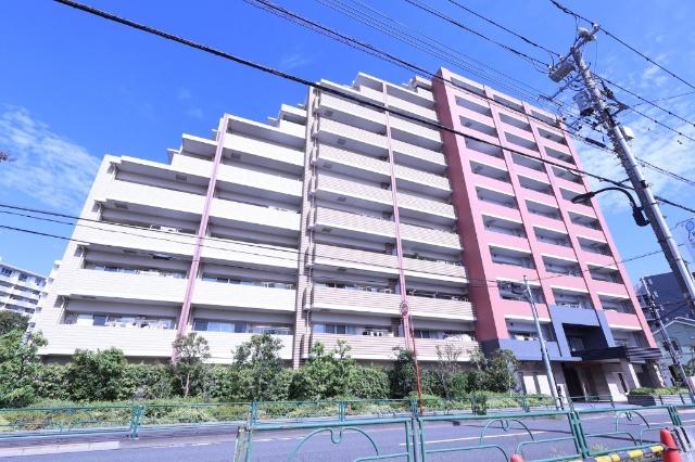 ☆前面道路も広く緑豊かなたたずまい☆