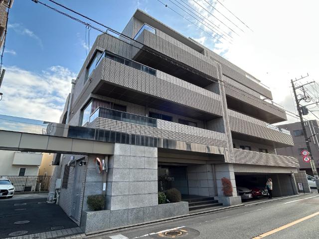 ☆高級感あふれる外観が日常に上質な時間を