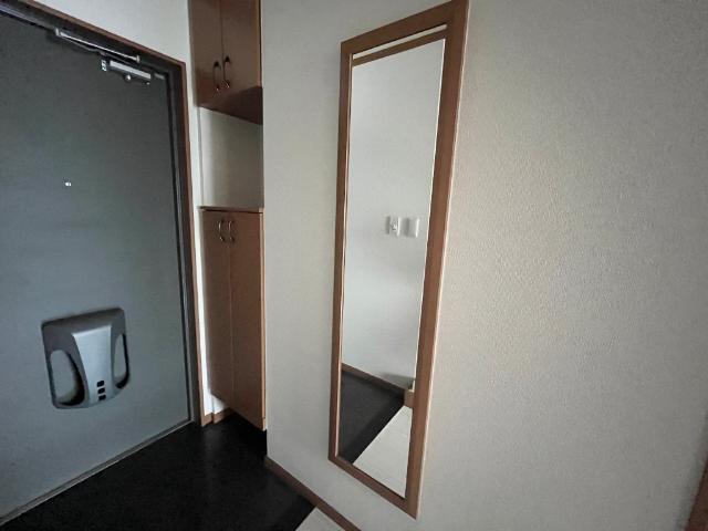 リバパレス鶴舞 玄関