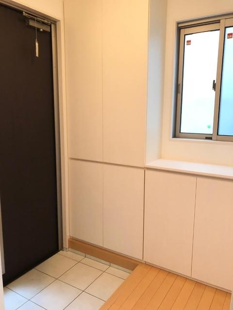 山花町貸家（1） 玄関