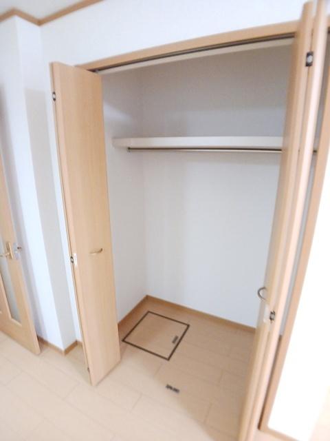 ティーズハウス（105） 収納