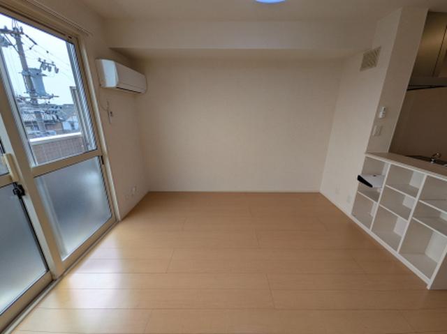 ファミールシミズ　Ｄ（301） 部屋画像