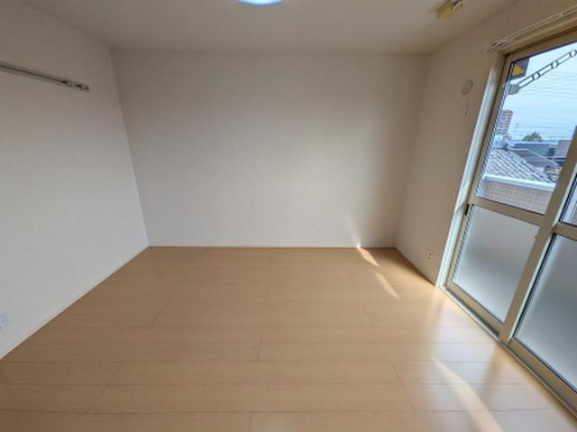 ファミールシミズ　Ｄ（301） 部屋画像