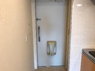 サンプレス八筋 玄関