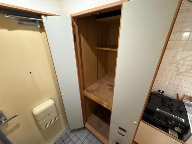 エクセルハイム坪井 収納