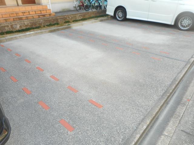 ミッサリオ（202） 駐車場