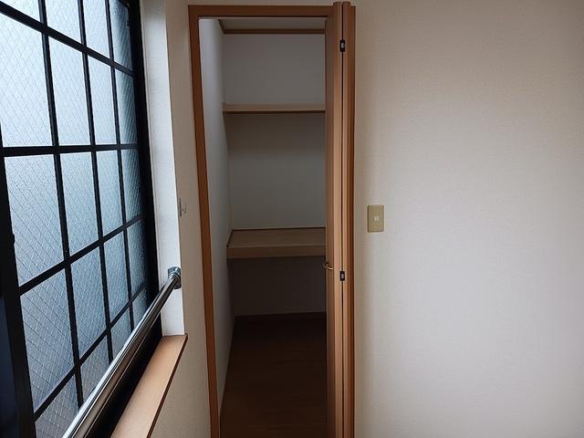 エテルノライツ（205） 収納
