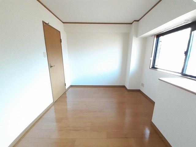 ソレアード山香（203） 室内