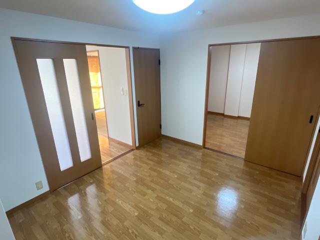 フォレスト高間 室内