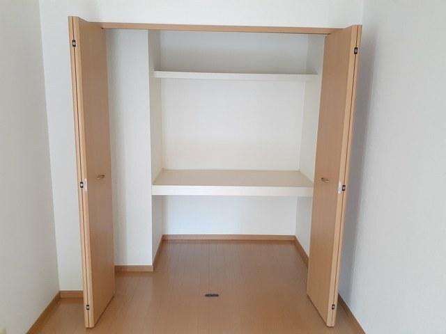 フォレスタ　ヴェルデ（103） 収納