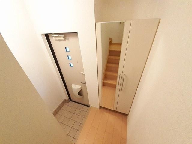 グラース（303） 玄関