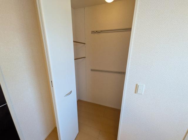 ファミールシミズ　Ｄ（301） 部屋画像