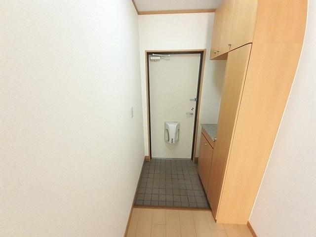 ルミエール名東（405） 玄関