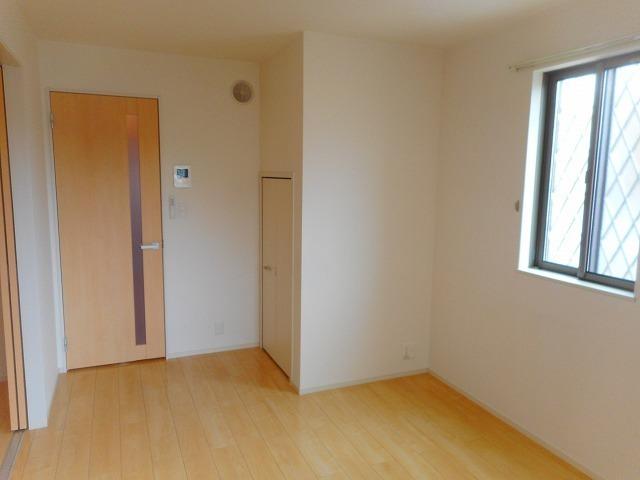ＫＴ・ＰＬＡＣＥ（101） 室内