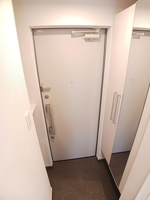 クラール岩塚（202） 玄関