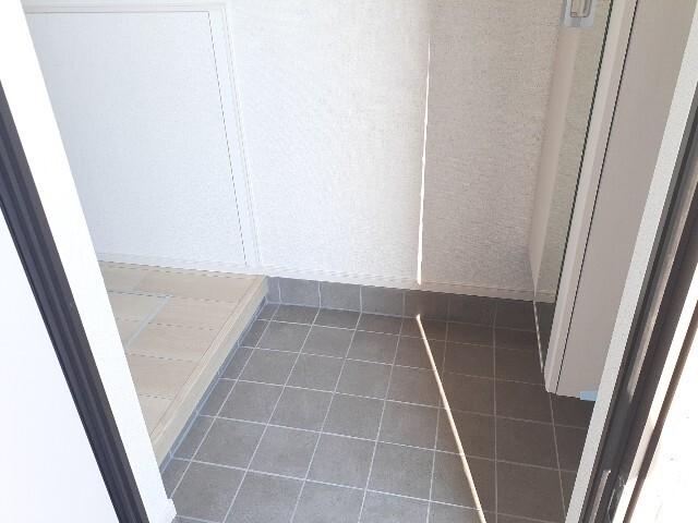 ｉｚｕｍｉ１（イズミ１）（102） 玄関