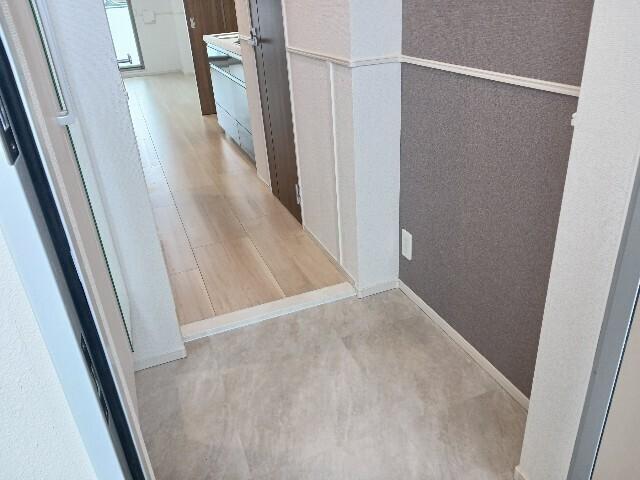 ホワイトメゾン新栄（905） 玄関
