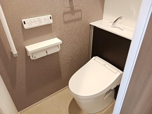 ホワイトメゾン新栄（905） トイレ