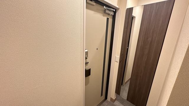 グランドゥール（102） 玄関