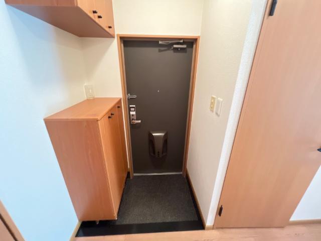 ステイタカダ 玄関