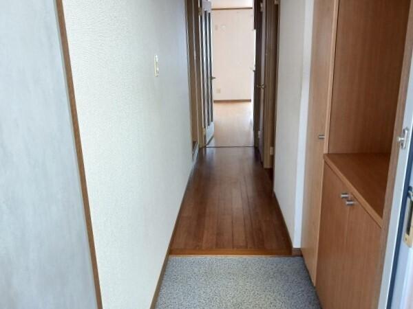 ラ・ビアージュ（101） 玄関