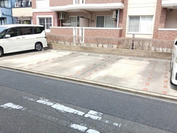 ラ・ビアージュ（101） 駐車場