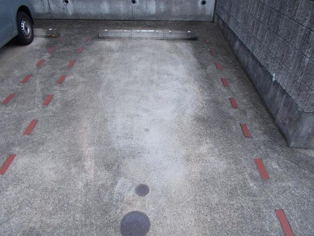 アルビレオ（101） 駐車場