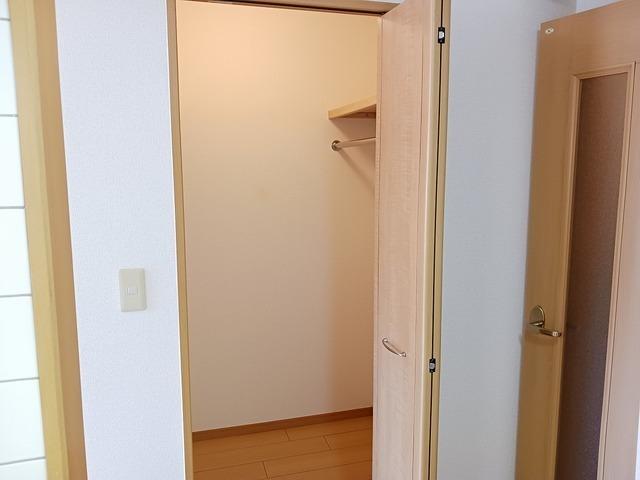 シェーネ幸（101） 収納