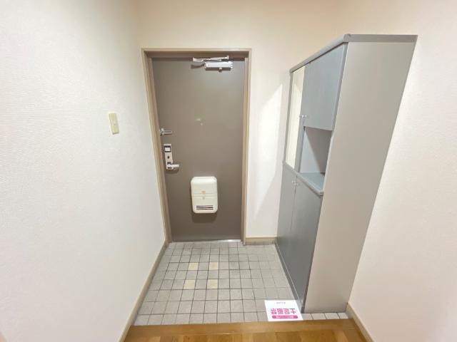 エクセレント上小田井 玄関