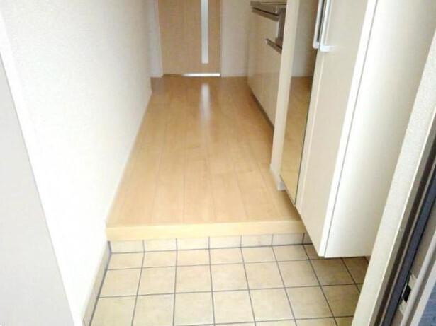 クレセント　太平通（103） 玄関