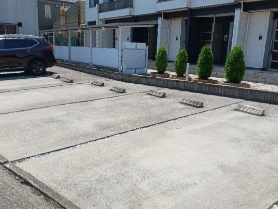 クレセント　太平通（103） 駐車場