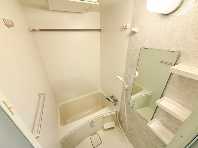 S-RESIDENCE亀島駅前ascent（405） バス／シャワー