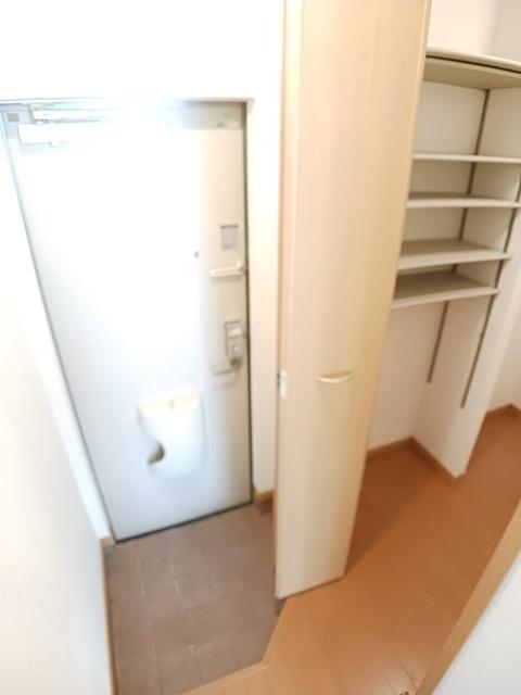 シュティル　ブリーゼ（101） 玄関
