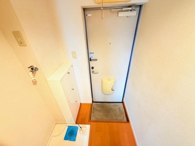フロール尾頭橋（102） 玄関