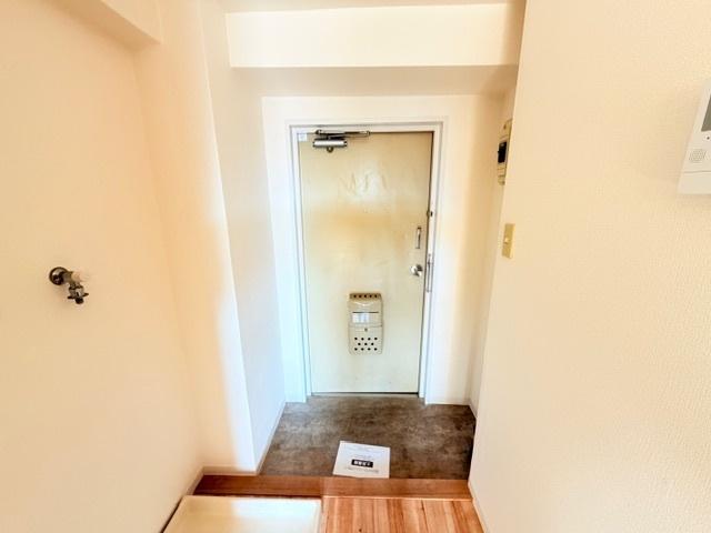 岩井橋ロイヤルハイツ（11D） 玄関