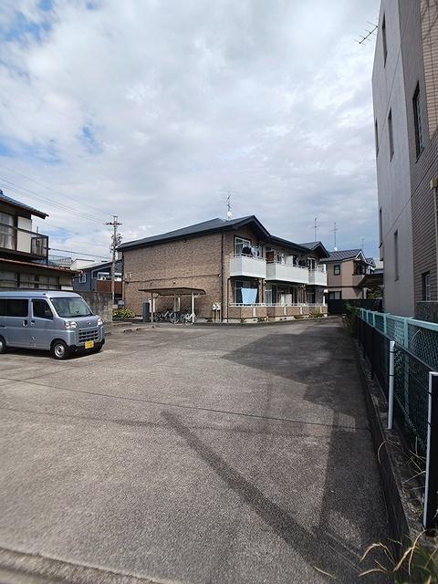 アンテノール（201） 駐車場
